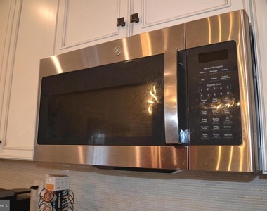 1015 Rampart Drive - Photo Thumbnail 5