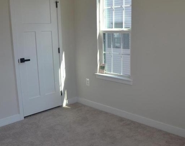 1015 Rampart Drive - Photo Thumbnail 24
