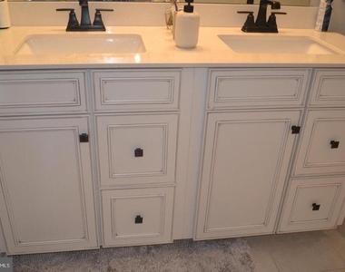 1015 Rampart Drive - Photo Thumbnail 21