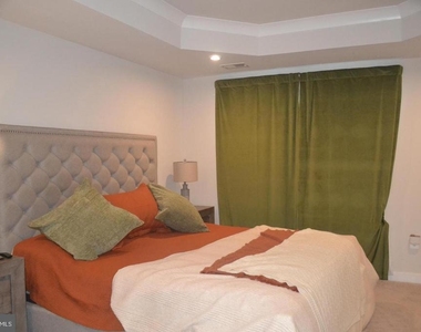 1015 Rampart Drive - Photo Thumbnail 17