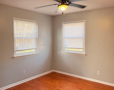 2126 N 12th Street - Photo Thumbnail 7