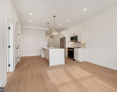 20 W Allens Lane - Photo Thumbnail 7