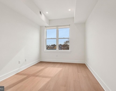 20 W Allens Lane - Photo Thumbnail 19