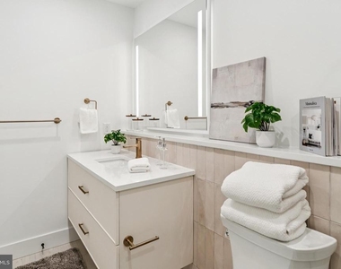 20 W Allens Lane - Photo Thumbnail 9