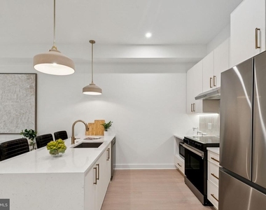 20 W Allens Lane - Photo Thumbnail 9