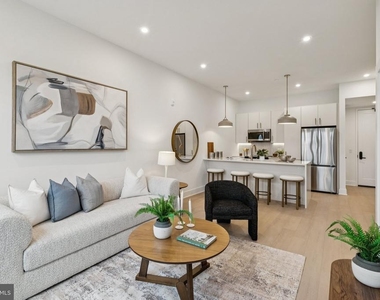 20 W Allens Lane - Photo Thumbnail 9