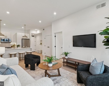20 W Allens Lane - Photo Thumbnail 8