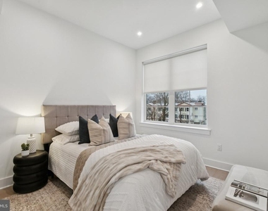 20 W Allens Lane - Photo Thumbnail 10