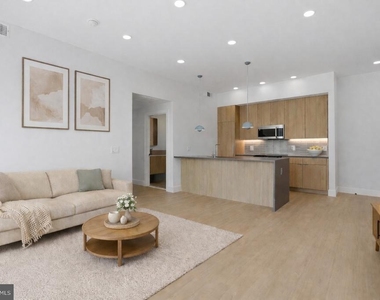 1440 N Front Street - Photo Thumbnail 11