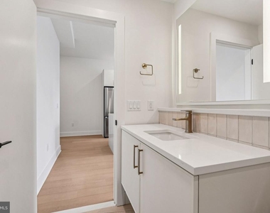 20 W Allens Lane - Photo Thumbnail 15