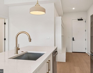 20 W Allens Lane - Photo Thumbnail 11
