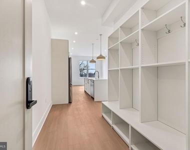 20 W Allens Lane - Photo Thumbnail 6