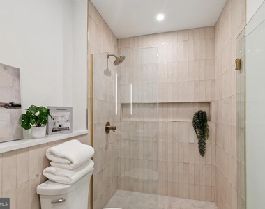 20 W Allens Lane - Photo Thumbnail 8