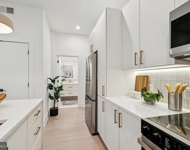 20 W Allens Lane - Photo Thumbnail 16