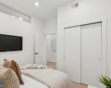 20 W Allens Lane - Photo Thumbnail 13