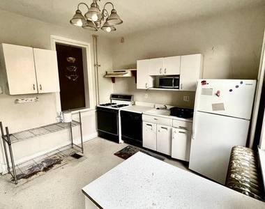 3650 Calumet Street - Photo Thumbnail 5