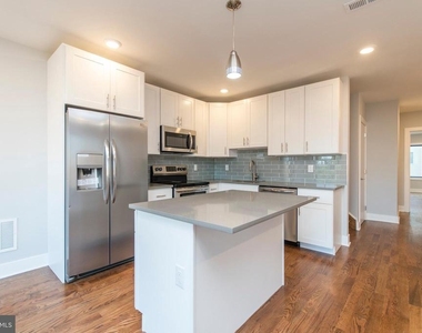 814 N Uber St - Photo Thumbnail 3