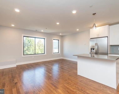 814 N Uber St - Photo Thumbnail 1