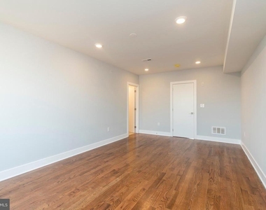 814 N Uber St - Photo Thumbnail 15
