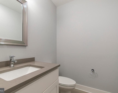 814 N Uber St - Photo Thumbnail 9