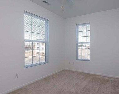 856 W Summerfield Glen Circle - Photo Thumbnail 12