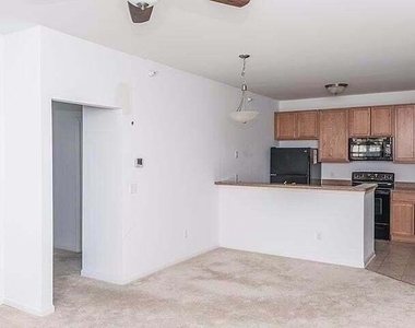 856 W Summerfield Glen Circle - Photo Thumbnail 9