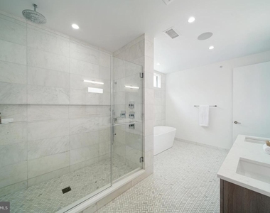 142r S Front Street - Photo Thumbnail 14