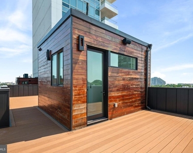 142r S Front Street - Photo Thumbnail 15