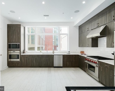 142r S Front Street - Photo Thumbnail 1