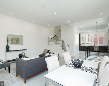 142r S Front Street - Photo Thumbnail 6