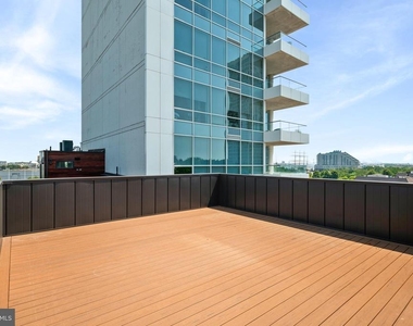 142r S Front Street - Photo Thumbnail 17