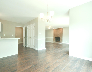 3516 Casine Court - Photo Thumbnail 7