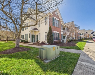 2111 Kudrow Lane - Photo Thumbnail 3