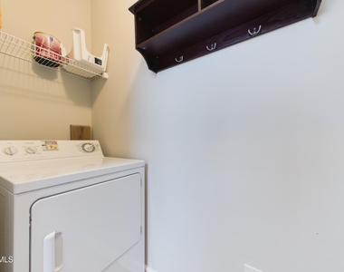 2111 Kudrow Lane - Photo Thumbnail 16