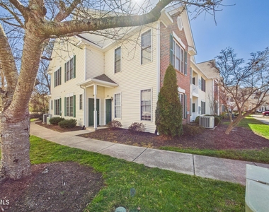 2111 Kudrow Lane - Photo Thumbnail 2