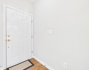 2111 Kudrow Lane - Photo Thumbnail 2