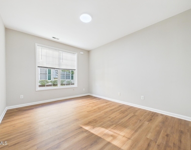 2111 Kudrow Lane - Photo Thumbnail 27