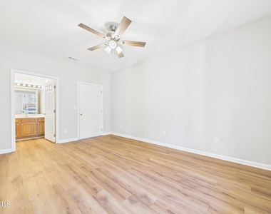 2111 Kudrow Lane - Photo Thumbnail 17