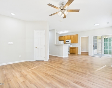 2111 Kudrow Lane - Photo Thumbnail 6