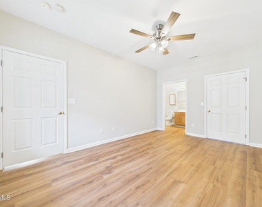 2111 Kudrow Lane - Photo Thumbnail 18