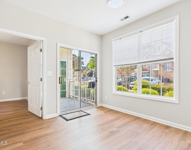 2111 Kudrow Lane - Photo Thumbnail 9