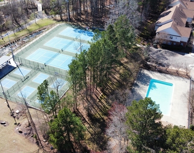 2111 Kudrow Lane - Photo Thumbnail 13