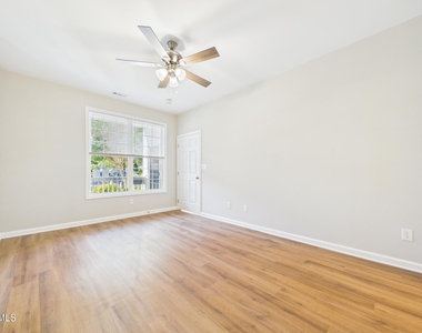 2111 Kudrow Lane - Photo Thumbnail 22
