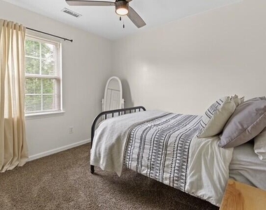9 Tarrywood Court - Photo Thumbnail 12
