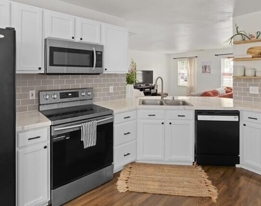 9 Tarrywood Court - Photo Thumbnail 5