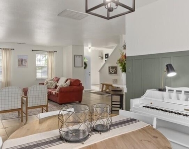 9 Tarrywood Court - Photo Thumbnail 4