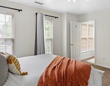 9 Tarrywood Court - Photo Thumbnail 10