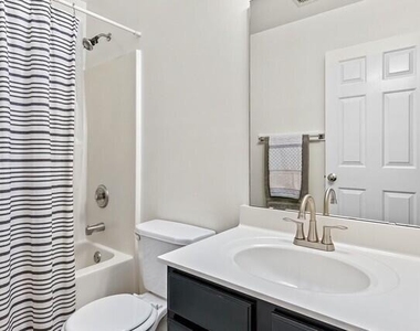 9 Tarrywood Court - Photo Thumbnail 13