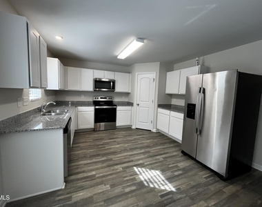 46 E Boulder Road - Photo Thumbnail 3