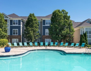 100 Village Crossing Drive - Photo Thumbnail 14
